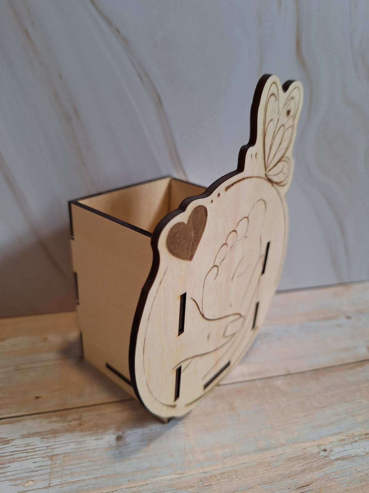 ✏️ Porte-crayons personnalisé en bois